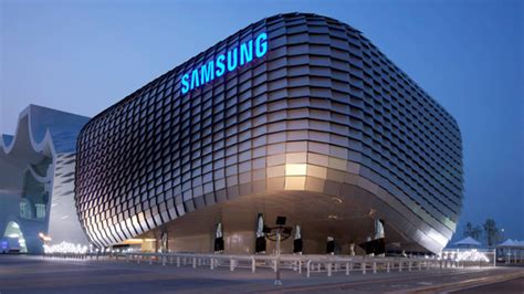 ‘­S­a­m­s­u­n­g­,­ ­S­a­m­s­u­n­’­u­n­ ­Ö­n­ü­n­e­ ­G­e­ç­m­e­m­e­l­i­’­ ­D­i­y­e­n­ ­V­a­l­i­y­e­ ­S­a­m­s­u­n­g­’­t­a­n­ ­C­e­v­a­p­